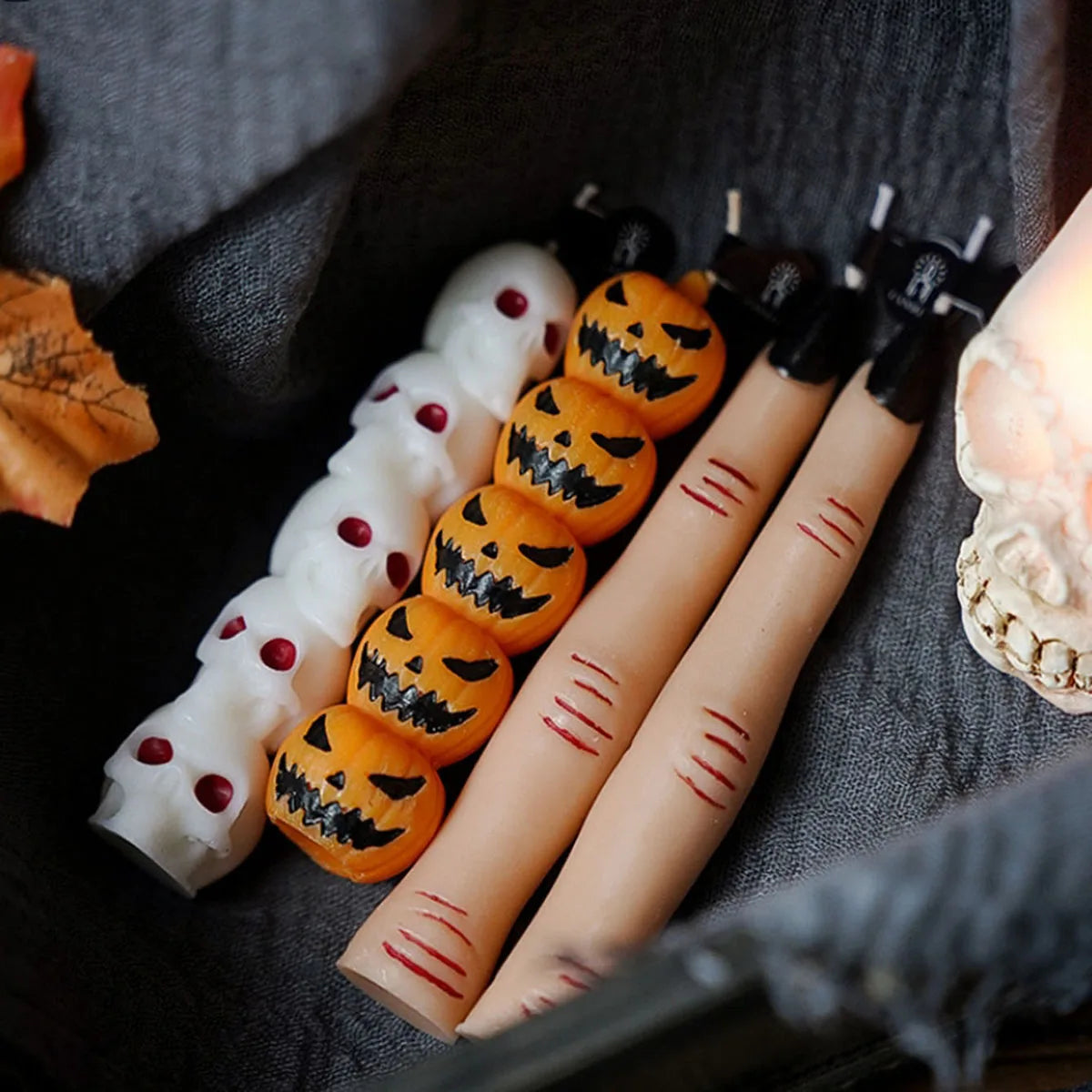 1PC Halloween Long Rod Aromatherapy Candle Creative Finger Pumpkin Skull Design for Spooky Home Decor And Festive Atmosphere